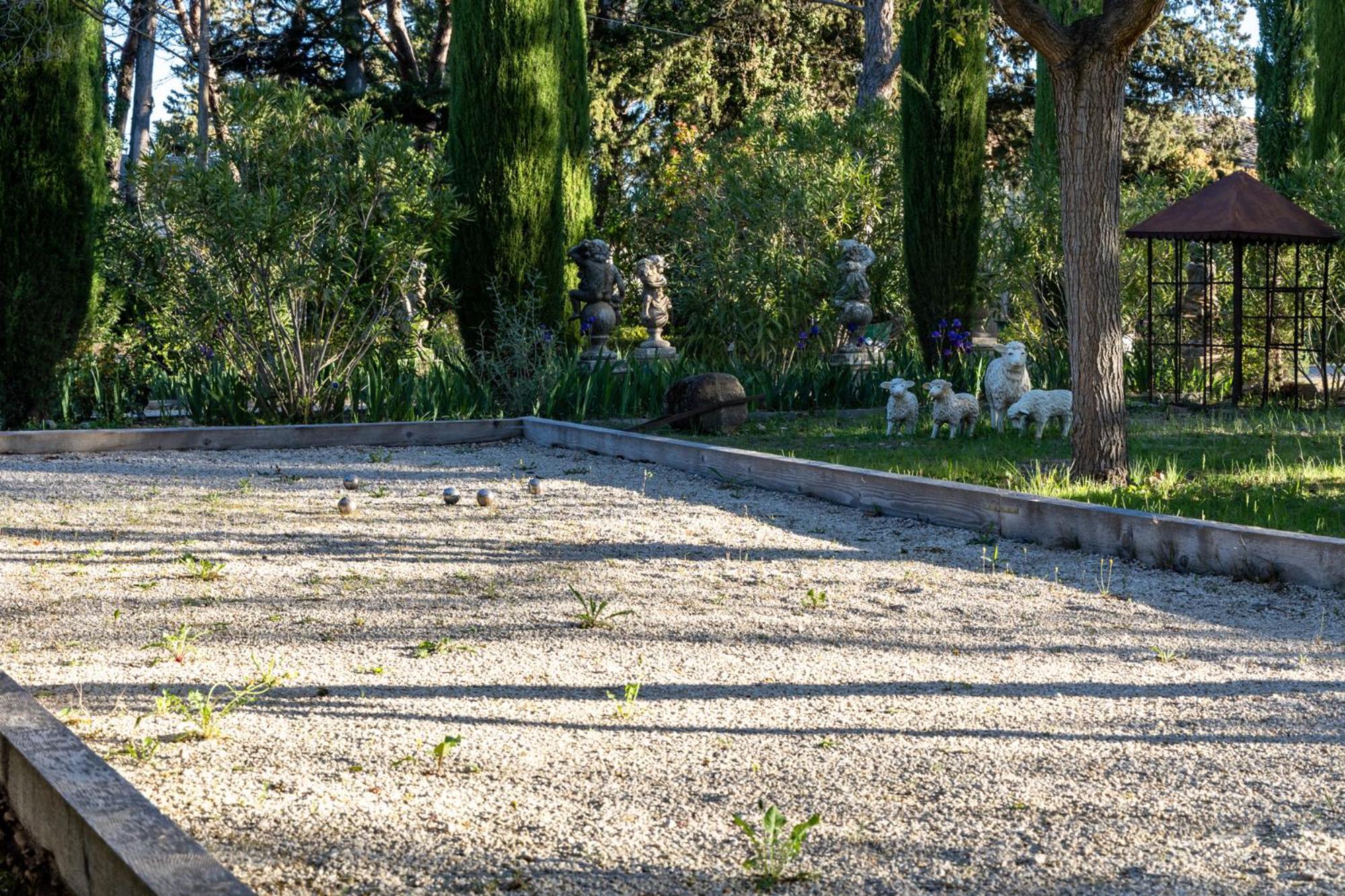 Le Clos De Lucie Lagnes Buitenkant foto