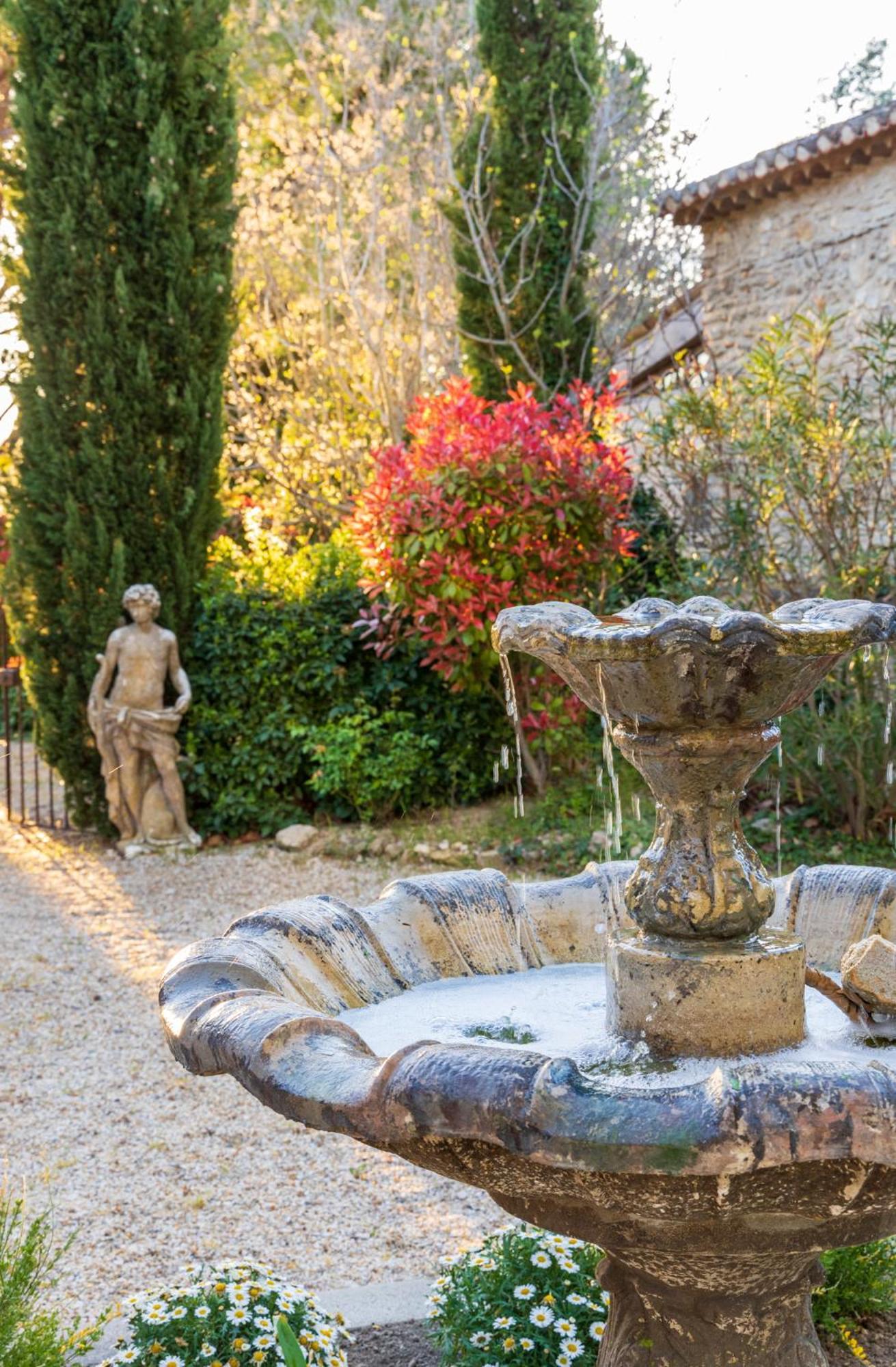 Le Clos De Lucie Lagnes Buitenkant foto